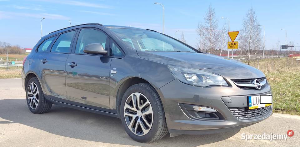 Opel Astra J 16CDTI 136 2014 r Sports Tourer 202375km Samochody osobowe Lublin sprzedam