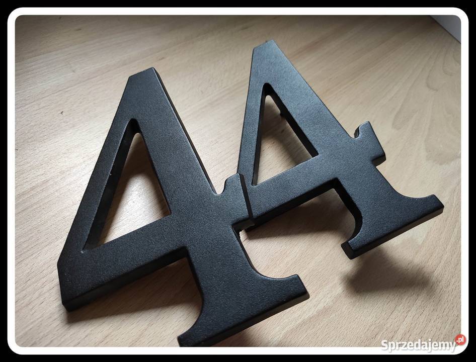 Metalowe cyfry na dom malowane proszkowo na Płock