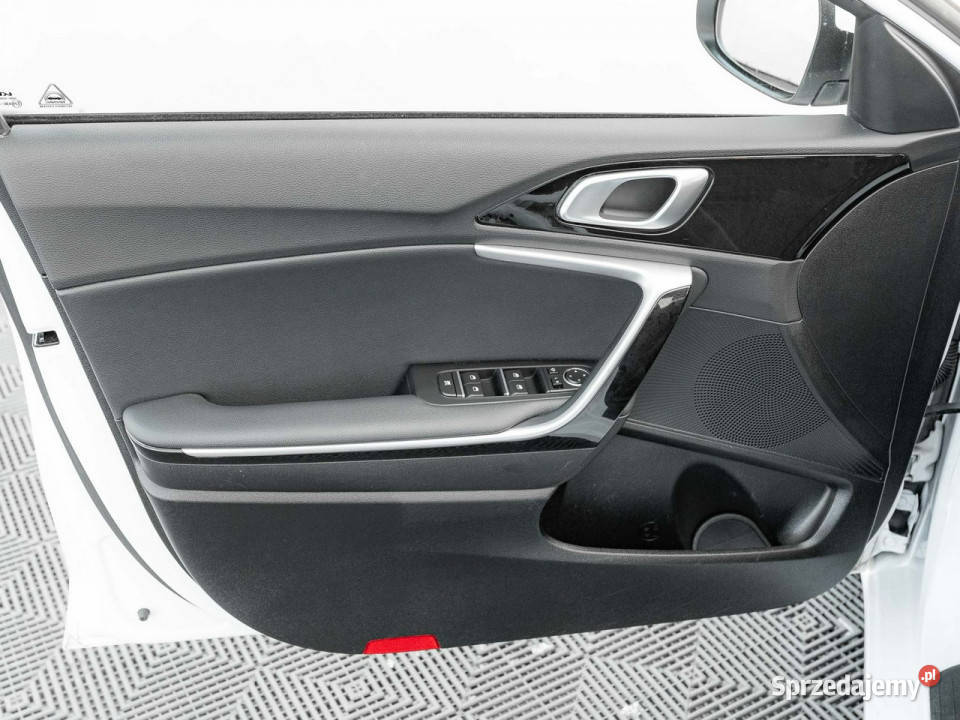 Kia Ceed EL3FL1410 TGDI L Podgrzf kier szyba Pępowo