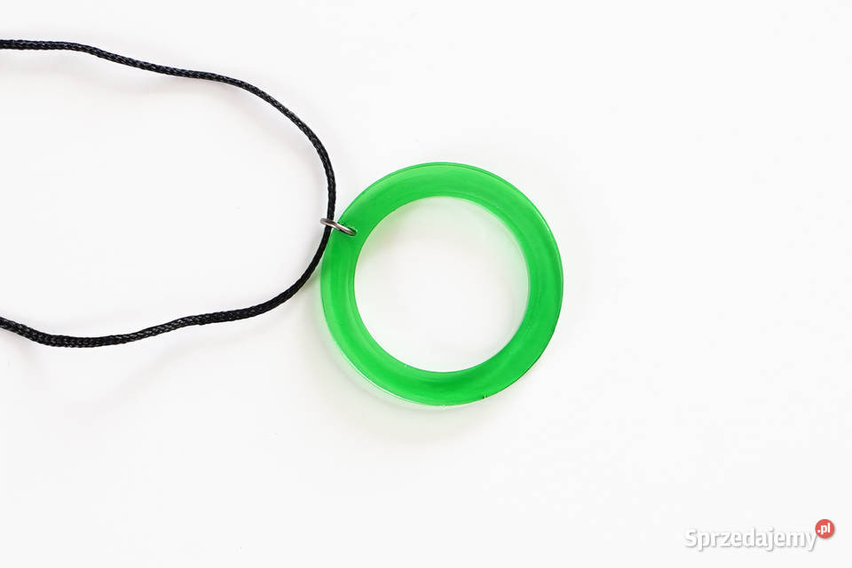 Okrągły zielony wisiorek z żywicy średnica 29 mazowieckie sprzedam