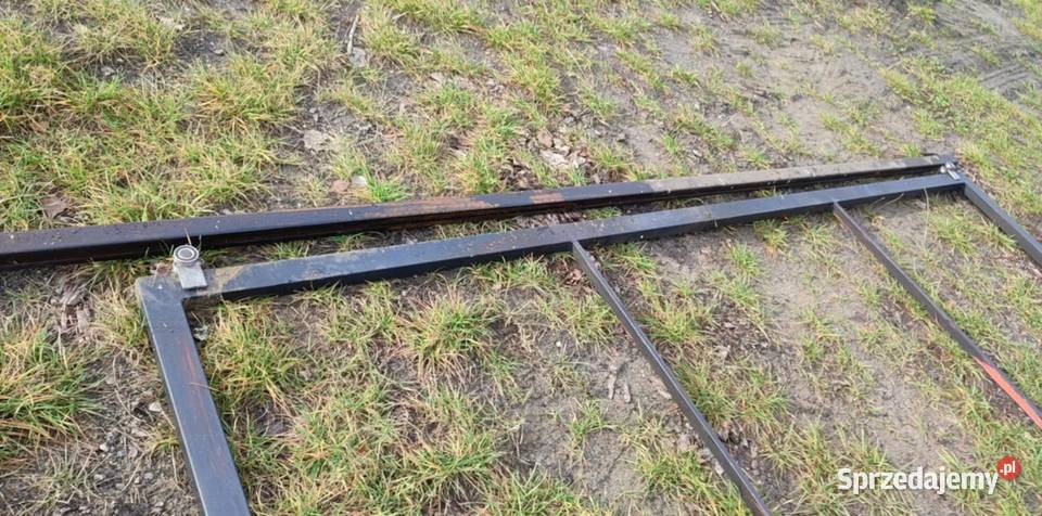 Konstrukcja do bramy garażowejhalistodoły