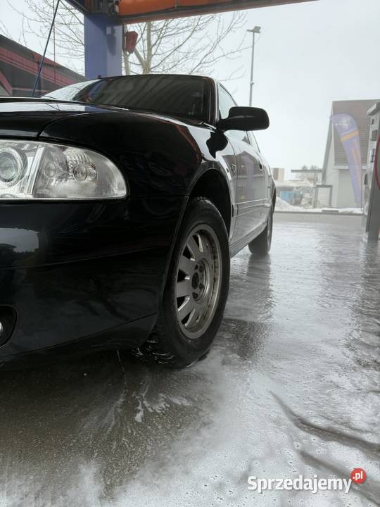 Sprzedam Audi a4b5 16 benzyna 1999 1595cm3 Pelplin sprzedam