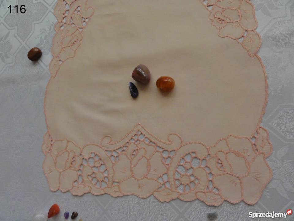 Serwetki kolorowe morelowe wyszywane haf lubelskie Lublin