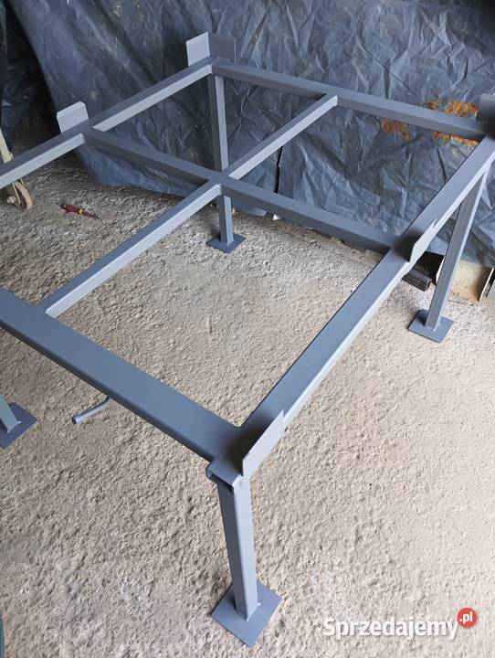 Stojak pod nazwę 1000 l Pozostałe Malawa sprzedam