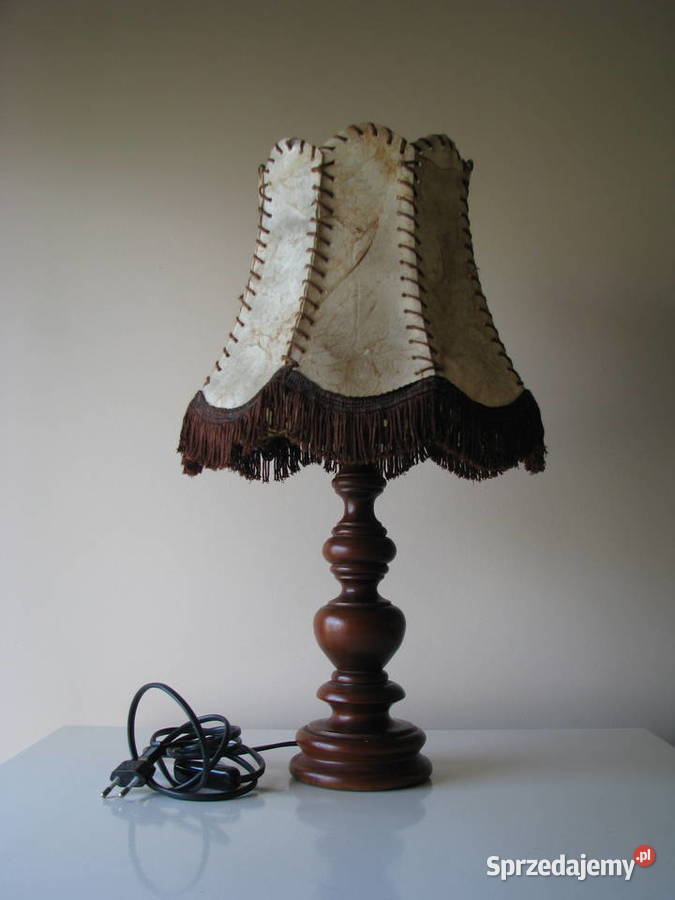 Stara lampa stołowa stojąca z abażurem ze skóry Brzegi