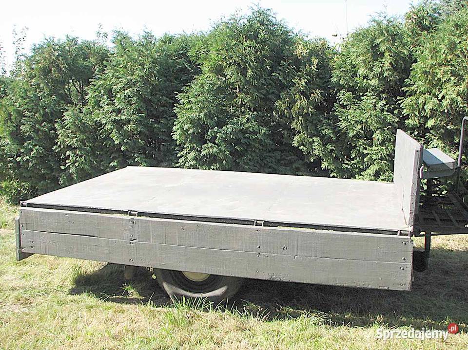 Przyczepa dwukółka do ciągnika Nałęczów