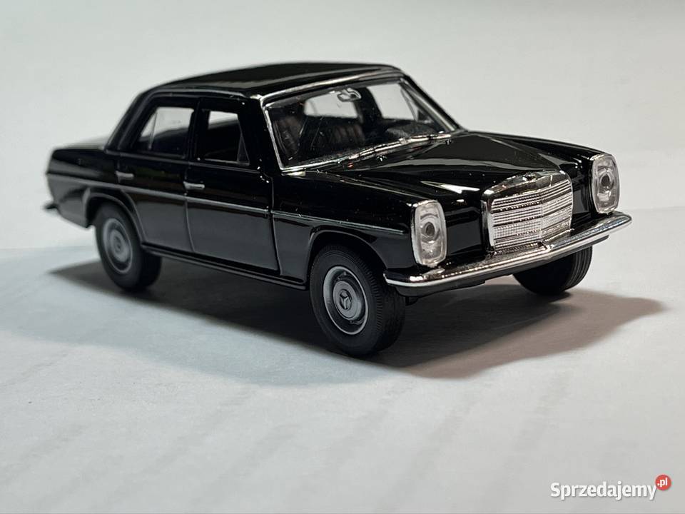 Kolekcjonerski model samochodu MercedesBenz 220