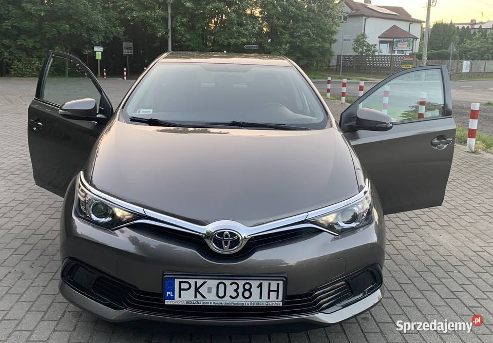 Toyota Auris 133 pierwsza rejestracja 032017 r Kalisz