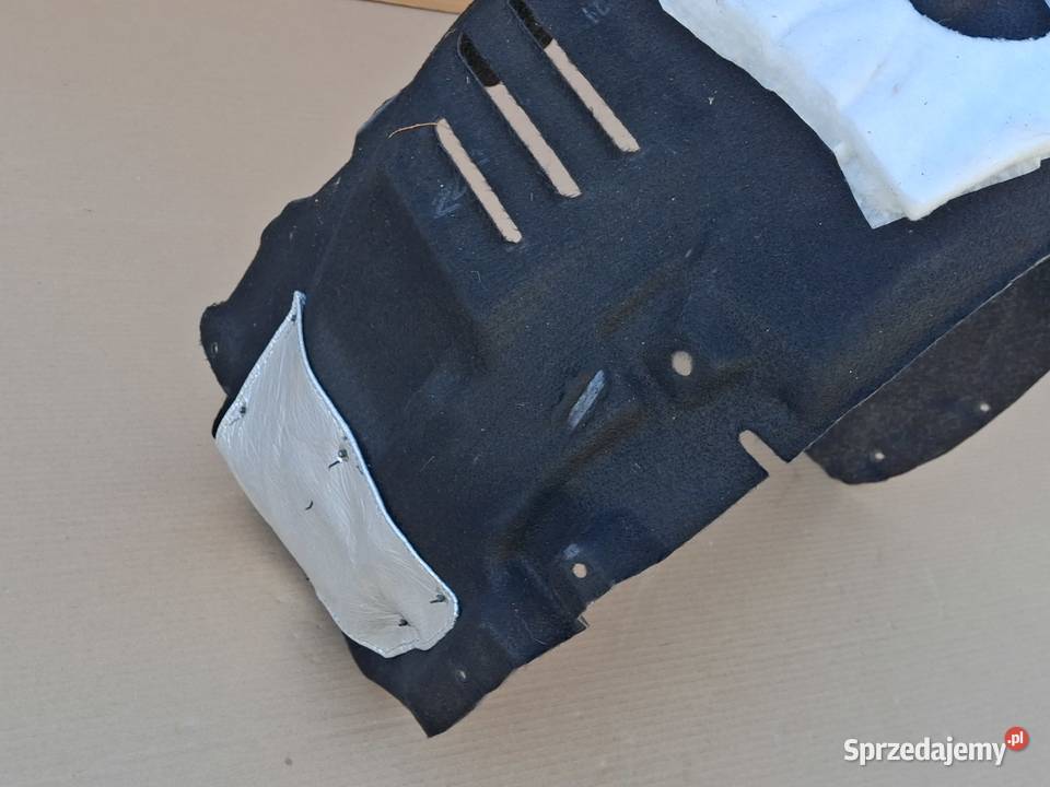 MASERATI GRANTURISMO NADKOLE LEWY TYŁ LEWE TYLNE Bieleń