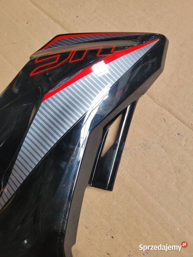 Benelli 125 BN owiewka bok prawa plastik osłona wielkopolskie sprzedam