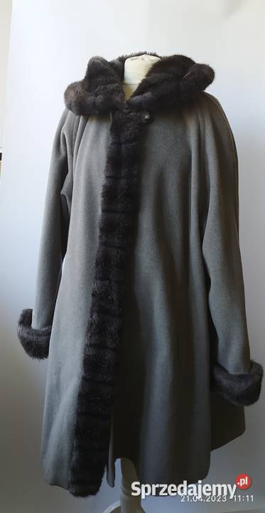 Szary płaszcz z czarnym futrem sztucznym 44 CA