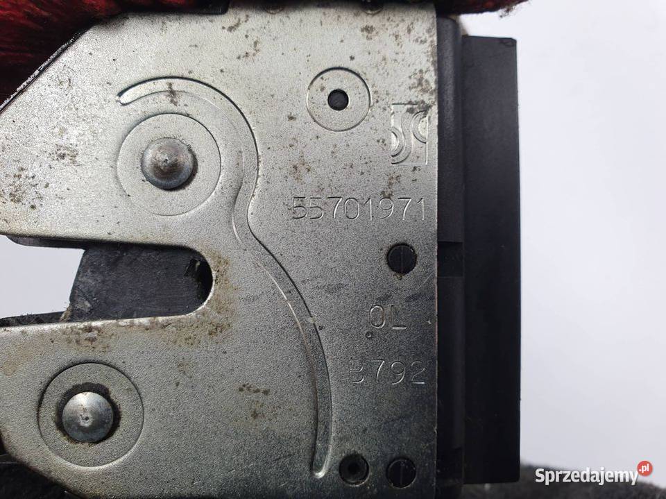 ZAMEK KLAPY OPEL CORSA D 55701971 Pozostałe kujawsko-pomorskie Lipno sprzedam