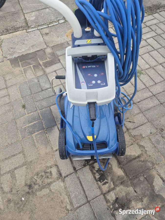 robot do czyszczenia basenów marki Zodiac