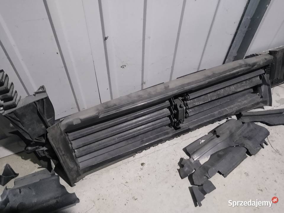 Silniczek żaluzji wlotu powietrza Audi A4 b9 osobowe Wałcz