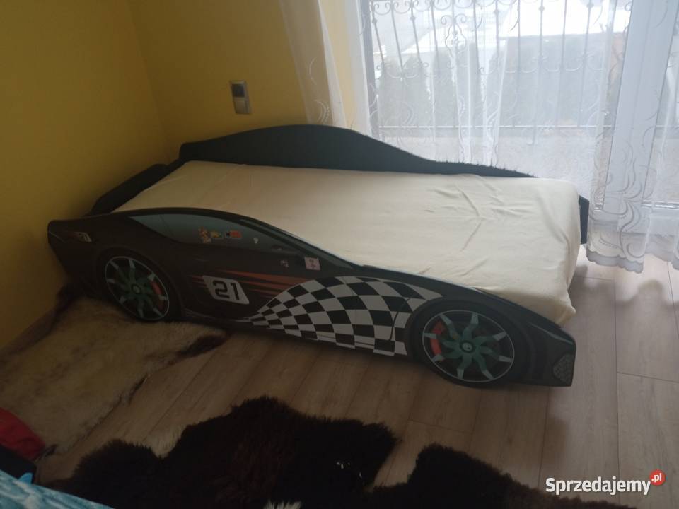 Sprzedam łóżko dziecięce samochód małopolskie Oświęcim