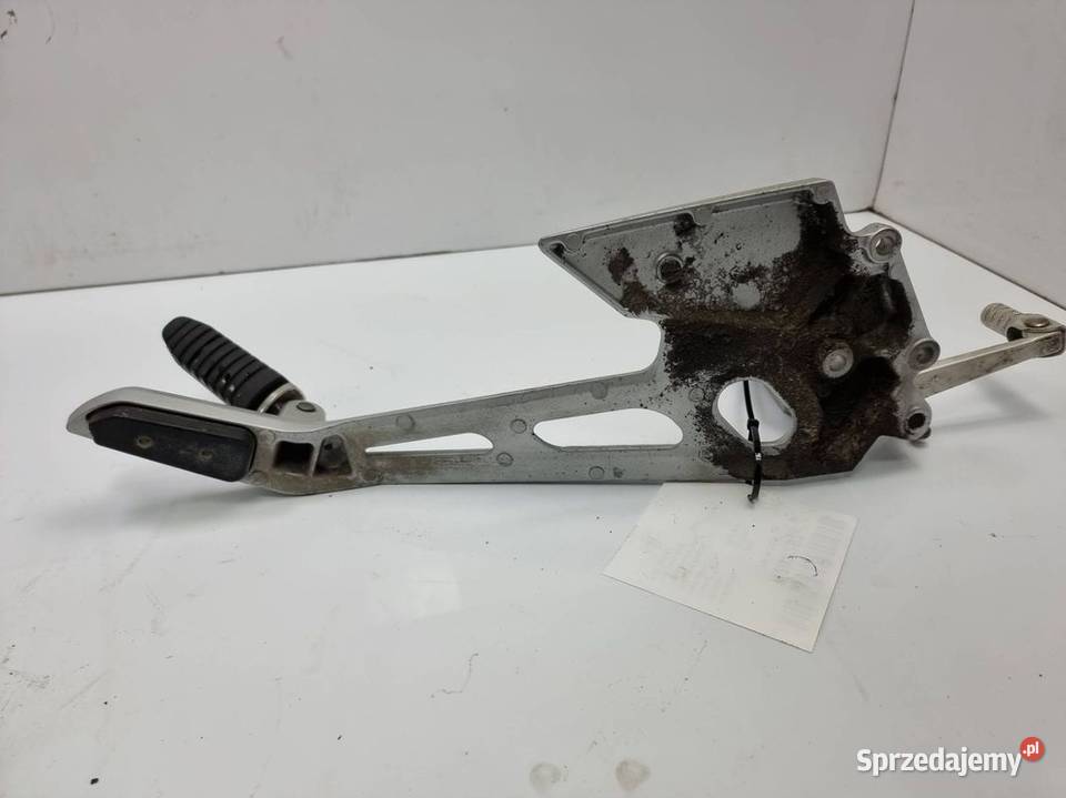 PODNÓŻEK SUZUKI GSR 600 kujawsko-pomorskie Lipno