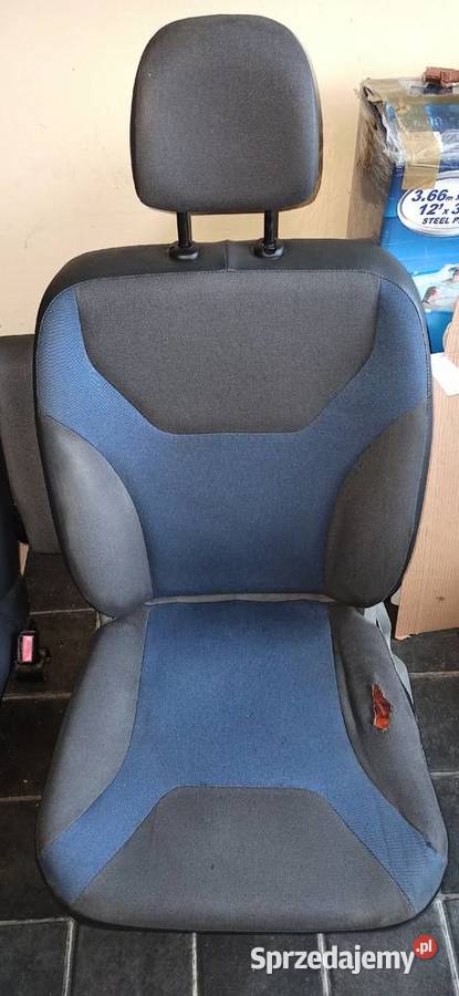 Fotele Renault Trafic 2 2011r Krasnosielc