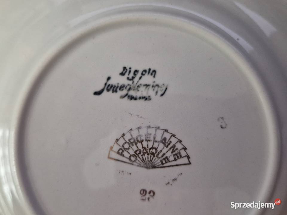 Ozdobny talerz porcelanowy z wizerunkiem Warszawa