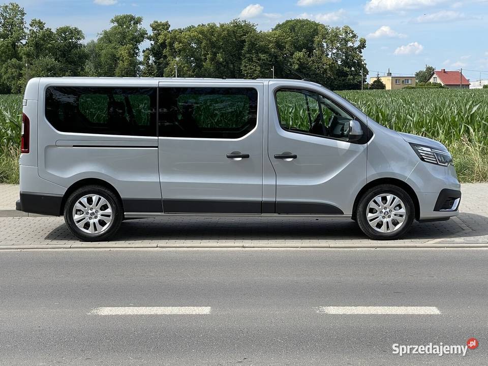 Wynajem 9 osobowy Nowy Renault Wynajem pojazdów Warszawa wynajem auta