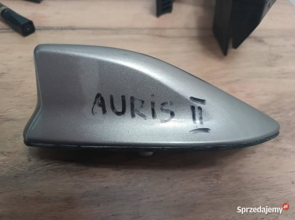Toyota Auris II antena rekin V310838C wysyłka Warszawa sprzedam