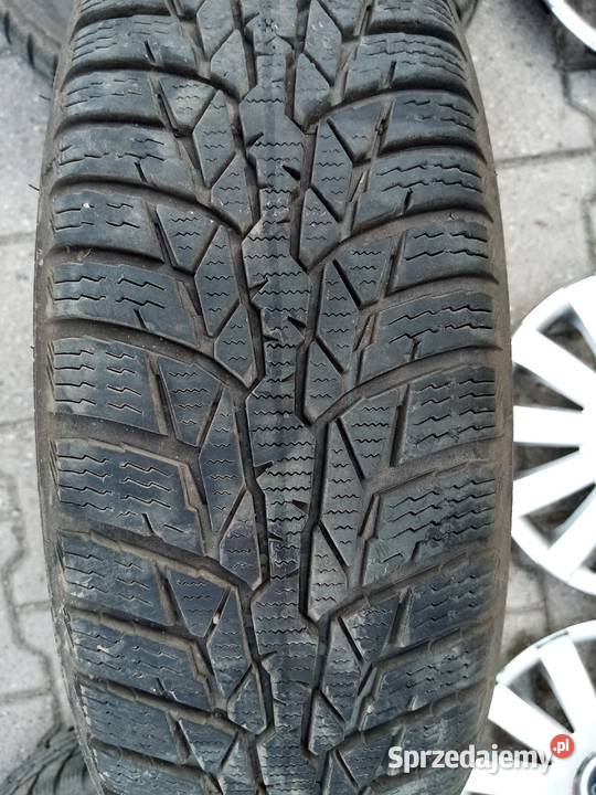 Sprzedam komplet 4 opon zimowych Nokian R 13 zima Przyszowice sprzedam