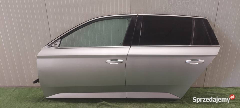 DRZWI LEWY TYŁ SKODA SUPERB III KOMBI LAK LA7W Międzychód