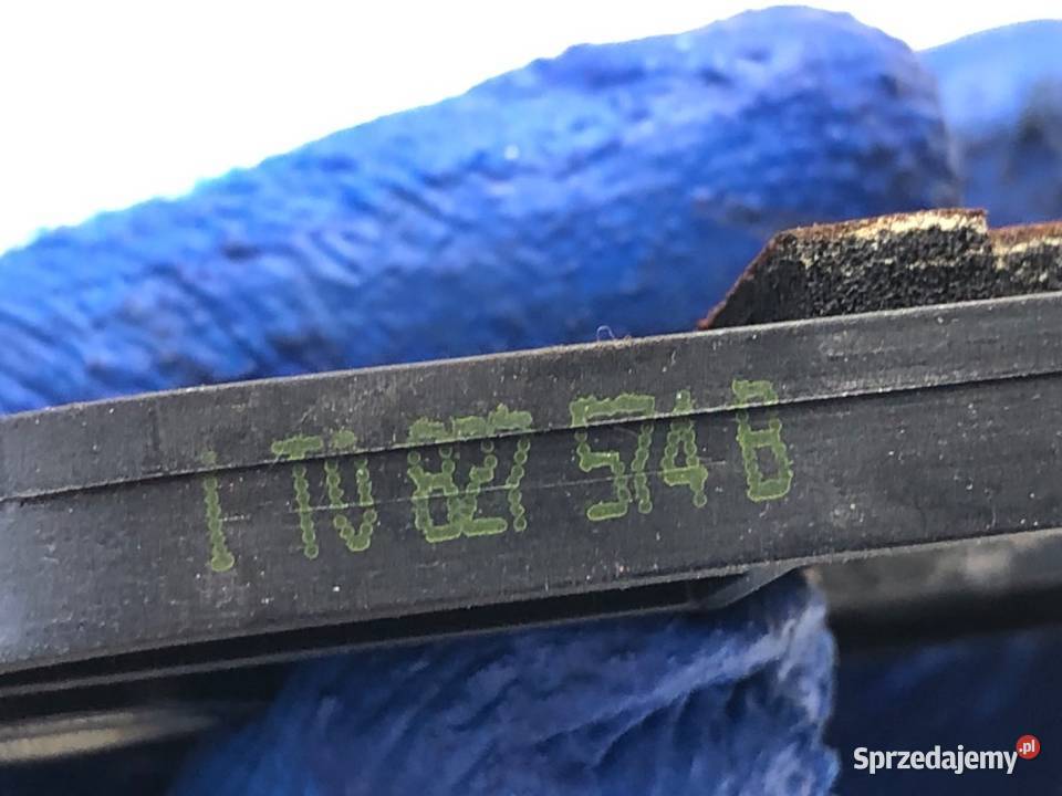 KLAMKA KLAPY TYŁ VW JETTA III 1T0827574B Klapy bagażnika