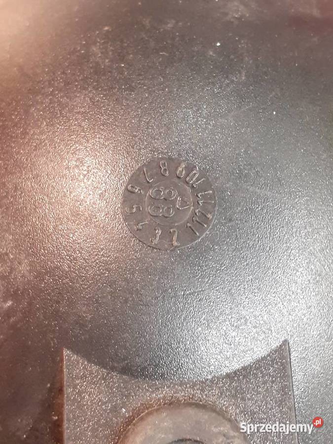 Fabrycznie nowe fiat 126p 125p lampy liczniki Drzycim