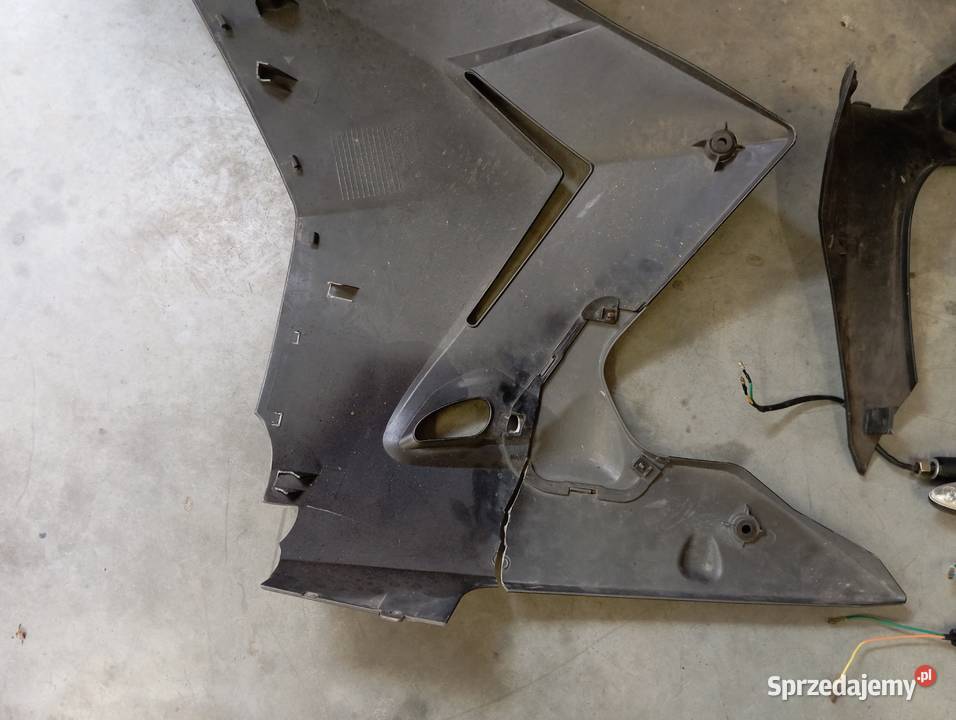 Daelim Roadwin R VJF 125 części Elementy nadwozia Bychawa sprzedam