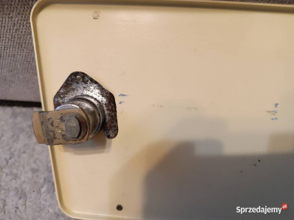 klapka do wlewu paliwa Fiat 125p 1988r Wrocław