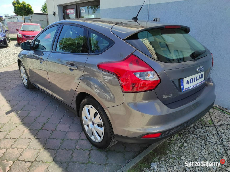Ford Focus 16i klima niski przebieg bez turbo centralny zamek
