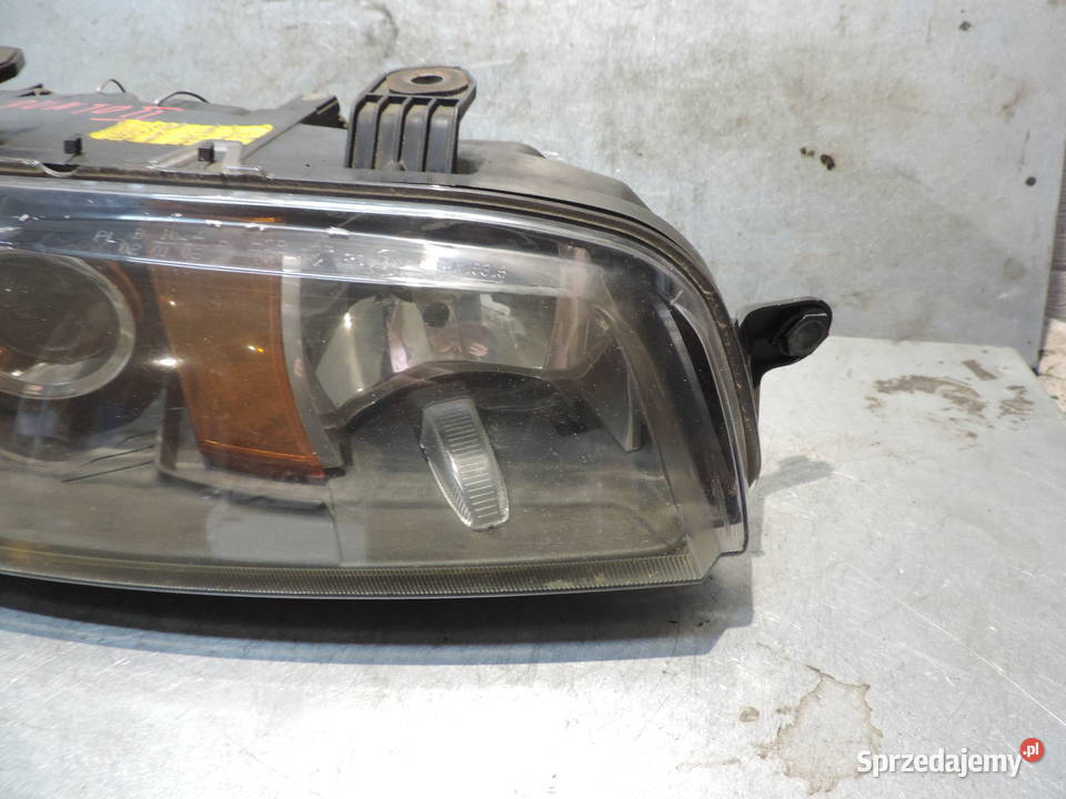 FIAT PUNTO 2 LAMPA PRZEDNIA PRAWA Rok produkcji 2000 Nowy Sącz