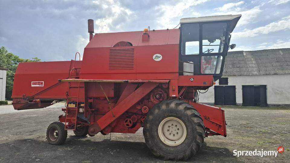 Kombajn Bizon Rekord z rozdrabniaczem słomy i Gniezno