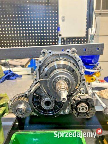 Skrzynia rozdzielcza Mercedes A2512802700