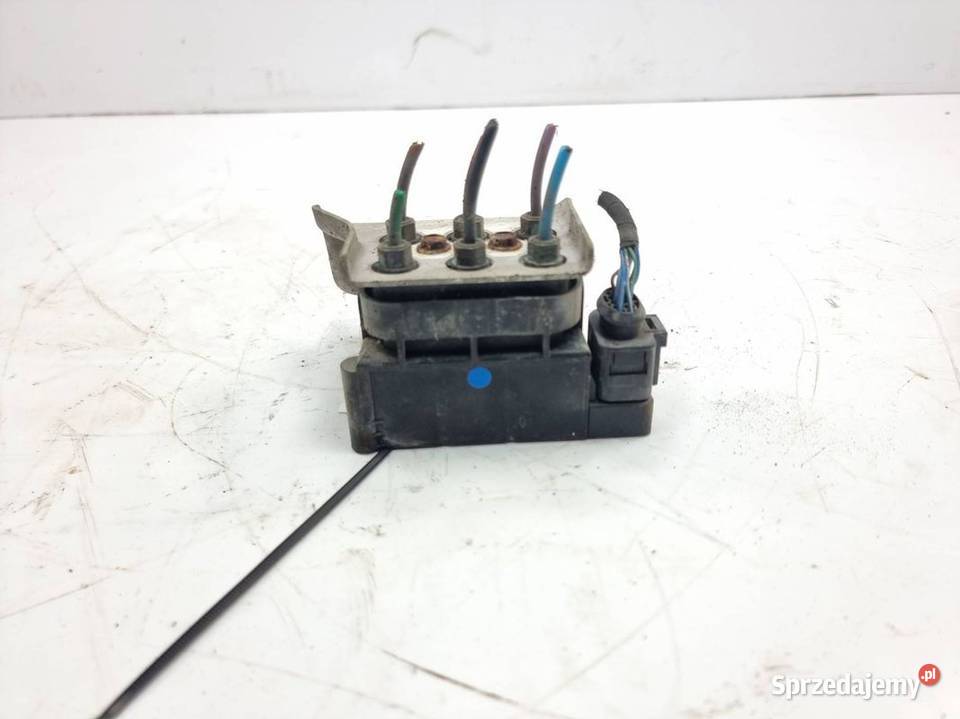 ROZDZIELACZ AUDI A8 4E0616014B osobowe Lipno