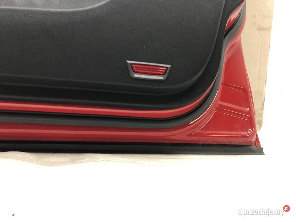 DRZWI PRAWY PRZÓD MERCEDES W204 590 Drzwi