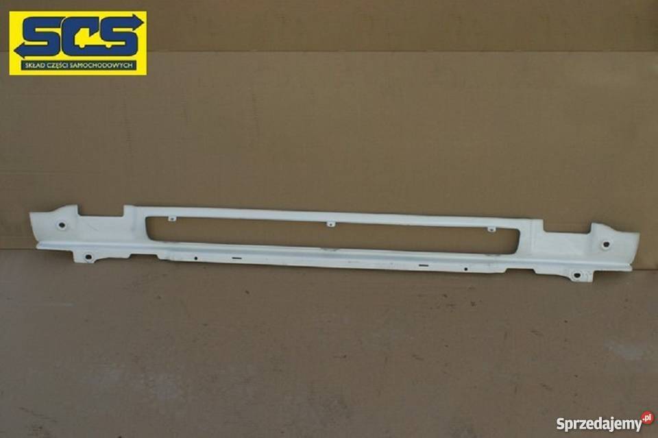 SCANIA 4 BLACHA MIĘDZY ATRAPAMI LISTWA SPRAWNA Karoseria Części samochodowe sprzedam