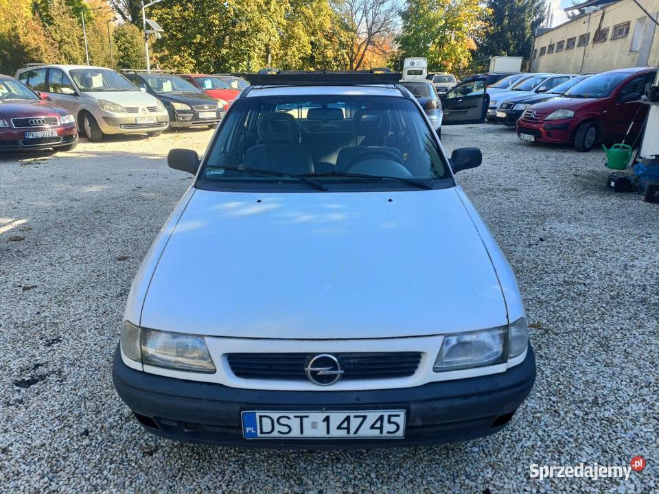 Kultowa astra F kombi 16 ważne opłaty Astra Kłodzko