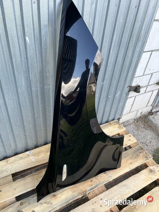 Bmw e87 błotnik prawy przód schwarz 2 osobowe Lipsko