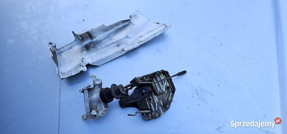 Zamek drzwi prawy przód mercedes w124 kombi Zbąszyń