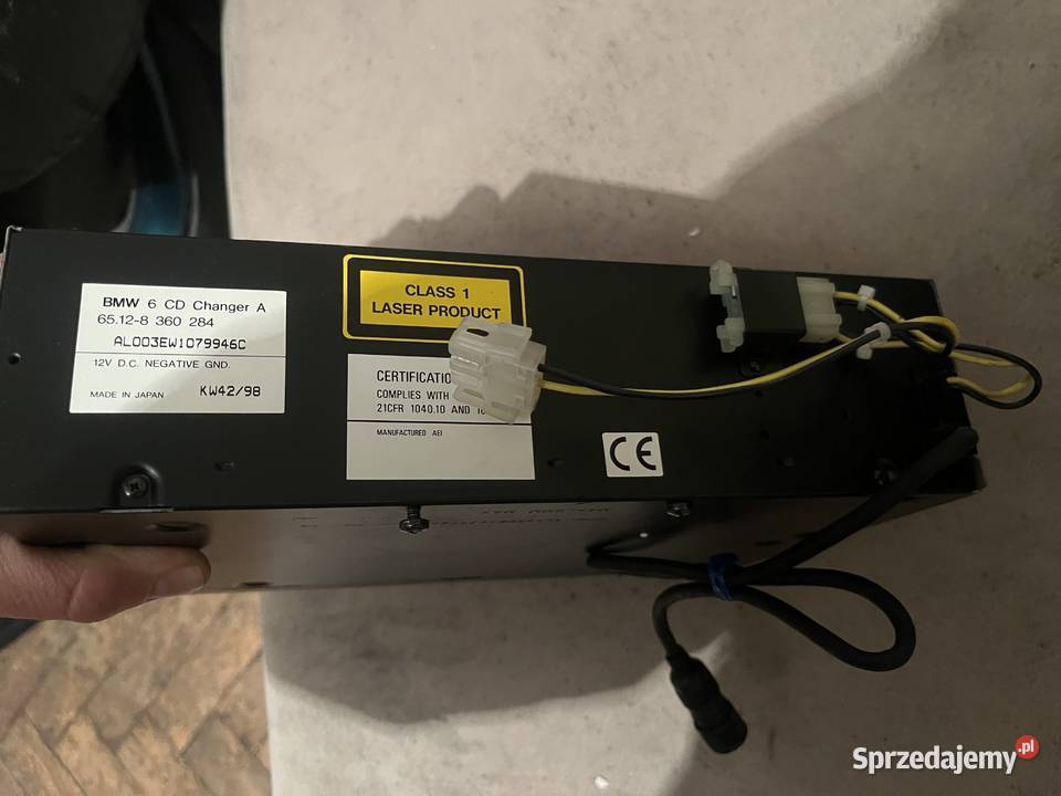Zmieniarka BMW e36 kabel uchwyt wykładzina