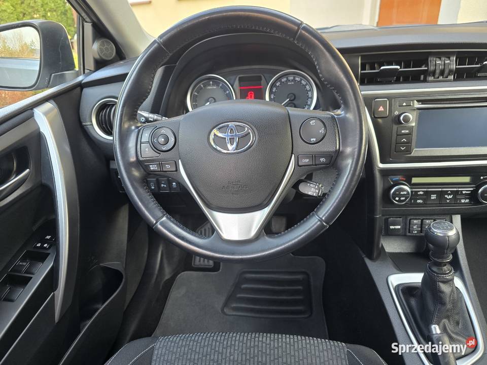 Toyota Auris 16 Valvematic 90 bezwypadkowy Rok produkcji 2015 Auris Karczew