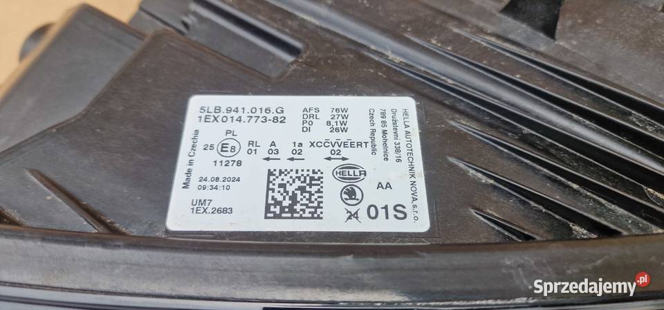 SKODA ENYAQ 5LB REFLEKTOR LAMPA PRAWY PRZÓD FULL Bieleń
