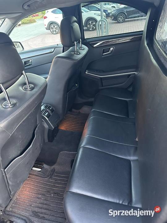 Mercedes W212 E klasa KARAWAN 2011 R mazowieckie Tłuszcz
