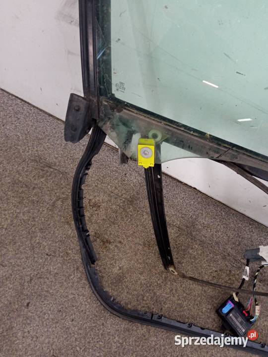 MECHANIZM SZYBY PRAWY PRZÓD 4F0959802D