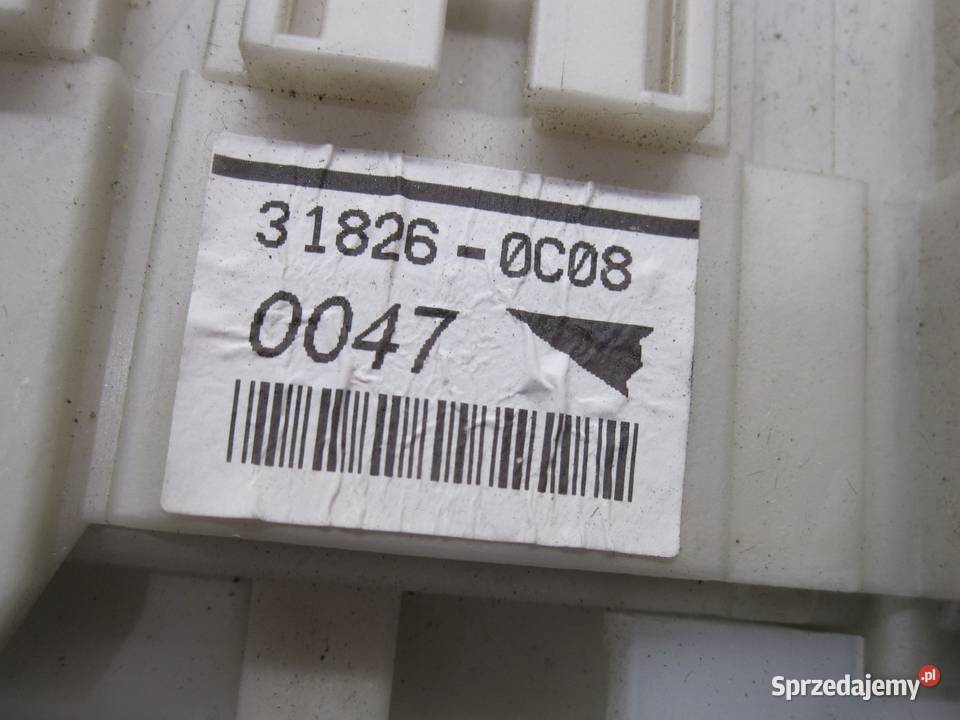 TOYOTA AVENSIS T27 III 10r skrzynka osobowe Kielce