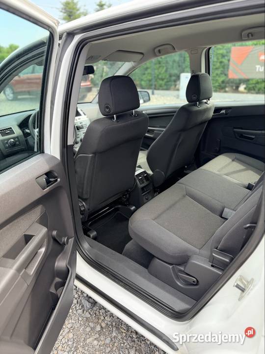 Opel Zafira B 16 benzyna 2011r