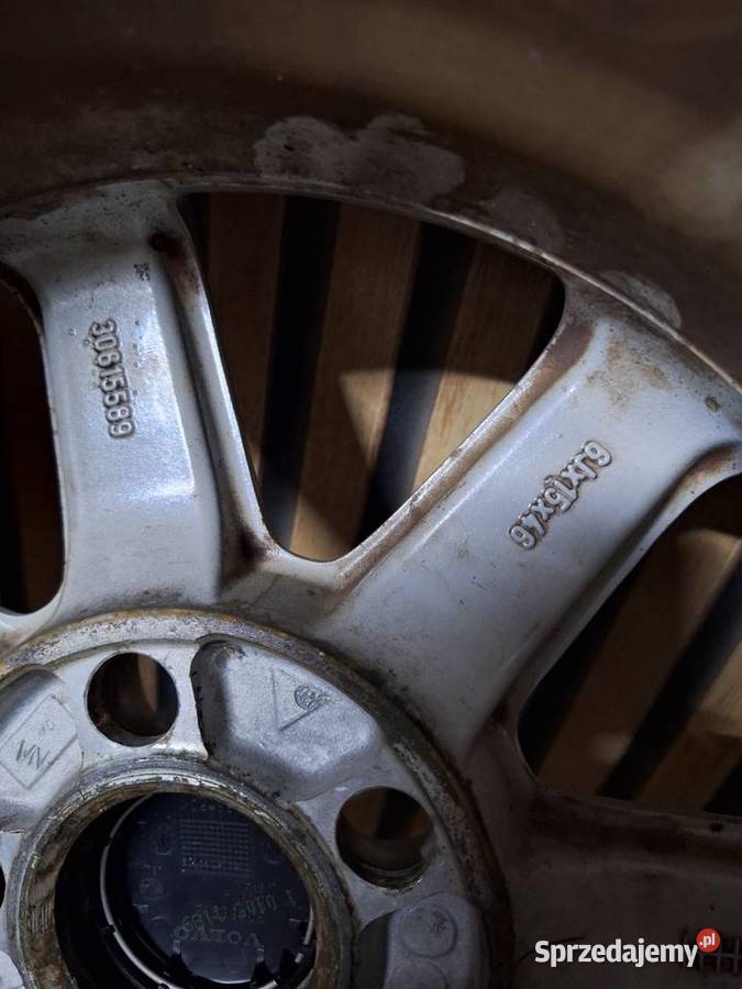 Felgi aluminiowe oryginalne Volvo 5x108 15 Sugajno