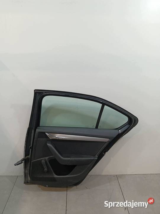 DRZWI PRAWE TYŁ 5D HB LF9R Skoda Octavia III świętokrzyskie