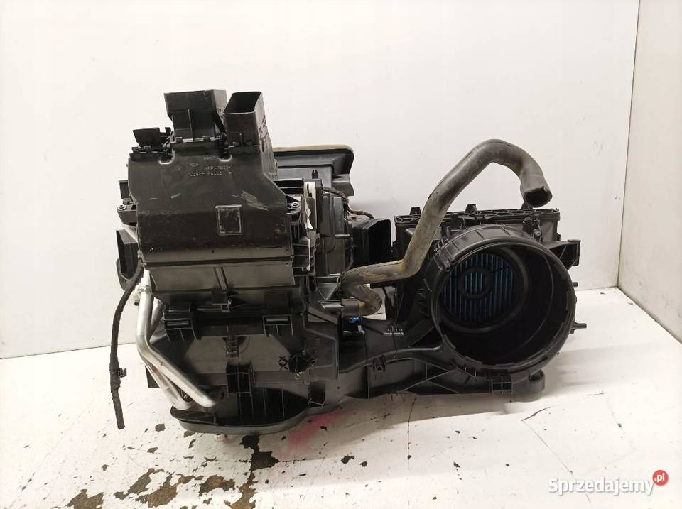 NAGRZEWNICA 3Q1820005AE MercedesBenz CLAklasa II Rok produkcji 2021 świętokrzyskie